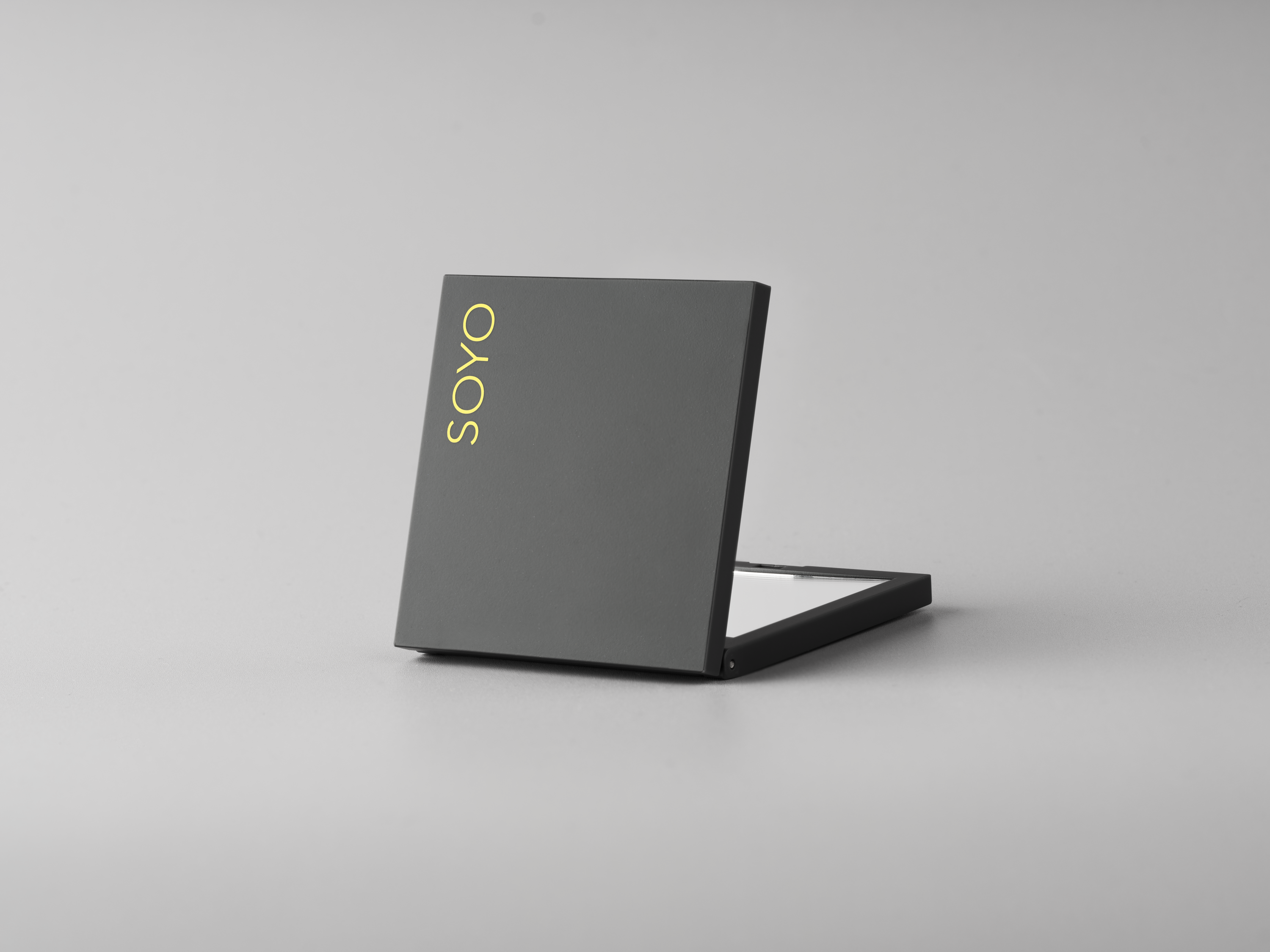 SOYO │ 小田切ヒロプロデュースメイクブラシ